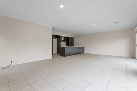 Property photo of 11 St Leonard Drive South Morang VIC 3752