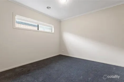 Property photo of 11 St Leonard Drive South Morang VIC 3752