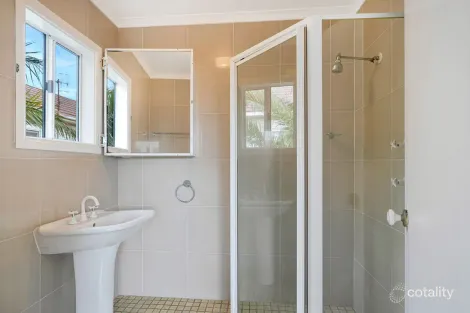 Property photo of 4/30 Bay Road The Entrance NSW 2261