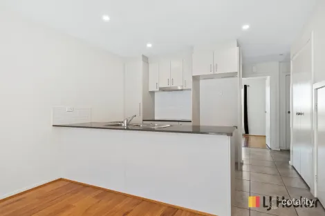 Property photo of 37A Madgwick Street Coombs ACT 2611