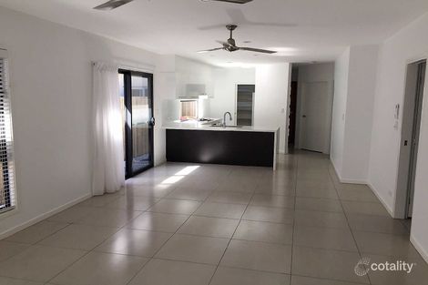 Property photo of 10 Waterway Drive Birtinya QLD 4575