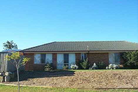 2 Sunblest Ct, Eatons Hill, QLD 4037