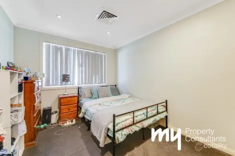 Property photo of 25 Holdsworth Drive Narellan Vale NSW 2567