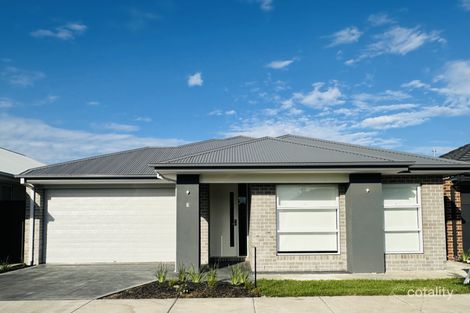 7 Spreading Rd, Mickleham, VIC 3064