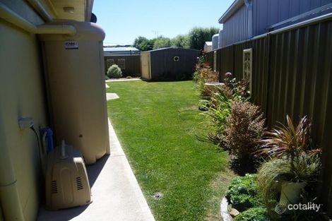 Property photo of 2 Lakewood Avenue Mount Gambier SA 5290