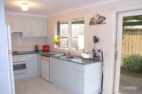 Property photo of 2/27 Grand Boulevard Montmorency VIC 3094