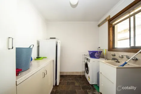 Property photo of 10 Harrison Crescent Risdon Park SA 5540