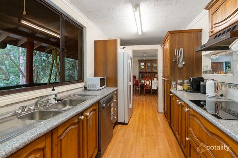 Property photo of 15 Fernlands Road Mount Nebo QLD 4520