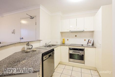 Property photo of 86/55 Harries Road Coorparoo QLD 4151
