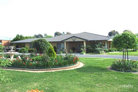 5 Rose Pl, Waldara, VIC 3678