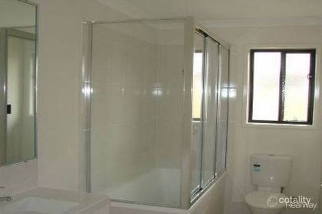 Property photo of 49 John Oxley Drive Gracemere QLD 4702
