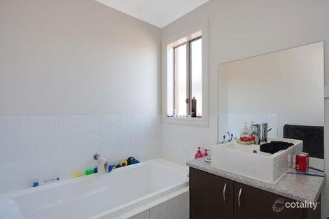 Property photo of 3 King Parrot Way Whittlesea VIC 3757
