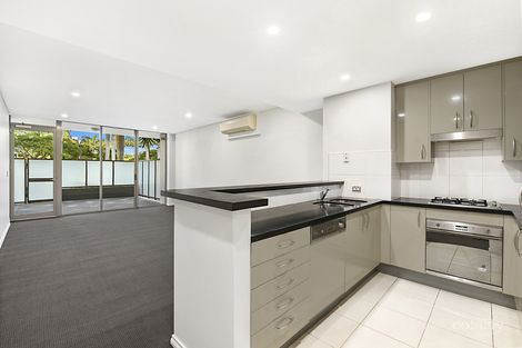 Property photo of 201/3 Como Crescent Southport QLD 4215