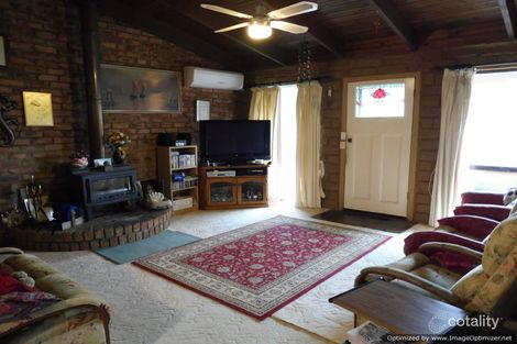 Property photo of 3 Dwyer Street Wy Yung VIC 3875