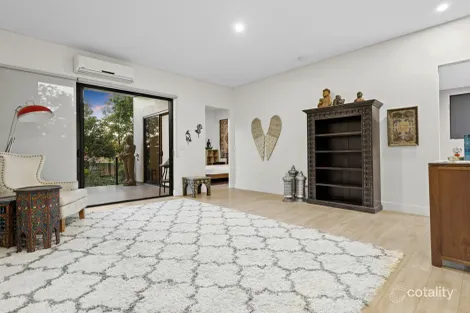 Property photo of 18/39-41 Clarence Road Indooroopilly QLD 4068