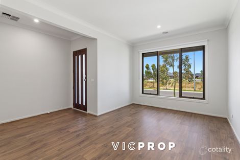 Property photo of 24 Leafy Road Werribee VIC 3030