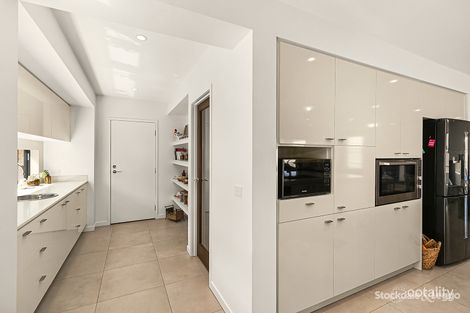 Property photo of 6 Newland Drive Clyde VIC 3978