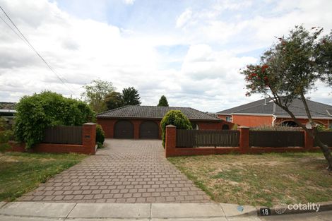 18 Jinjella Rd, Highton, VIC 3216