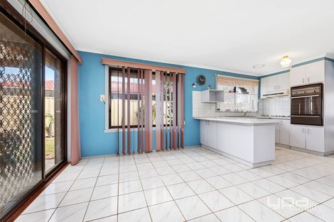 Property photo of 2 Wyvern Walk Kings Park VIC 3021