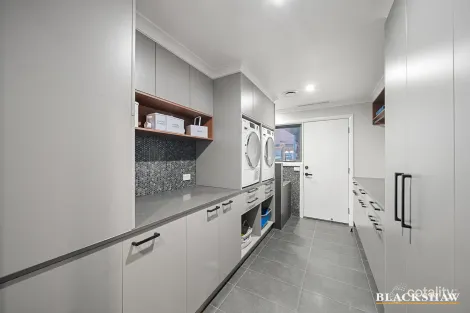 Property photo of 4 Balladonia Place Jerrabomberra NSW 2619