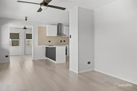 Property photo of 1 Amaroo Close Glen Eden QLD 4680