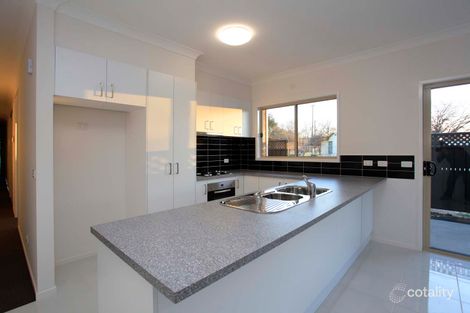 Property photo of 44 Elmwood Circuit Wodonga VIC 3690