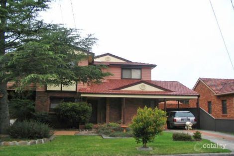 2 Carinya Ave, Beverly Hills, NSW 2209