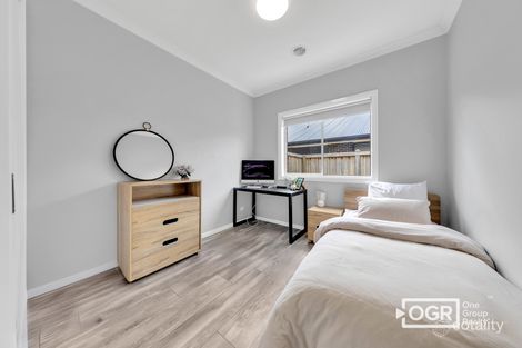 Property photo of 4 Bastings Avenue Mickleham VIC 3064