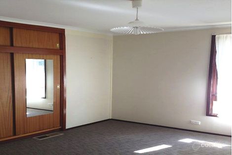 Property photo of 26 Holden Crescent Wanniassa ACT 2903