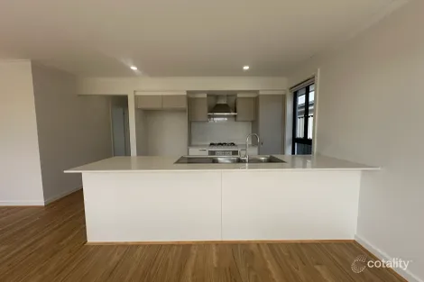 Property photo of 17 Knight Court Munno Para Downs SA 5115