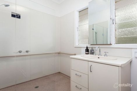Property photo of 16 Ocean Road Point Lonsdale VIC 3225