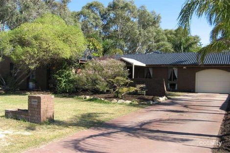 200 Dawson Ave, Forrestfield, WA 6058