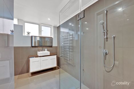 Property photo of 2/639 Toorak Road Toorak VIC 3142