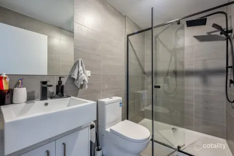 Property photo of 9/244 Pascoe Vale Road Essendon VIC 3040