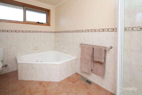 Property photo of 58 McKeon Circuit Dandenong North VIC 3175