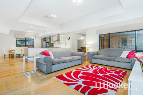 Property photo of 32 Bridgewater Boulevard Berwick VIC 3806