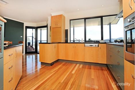 Property photo of 217 Bicentennial Drive Jerrabomberra NSW 2619