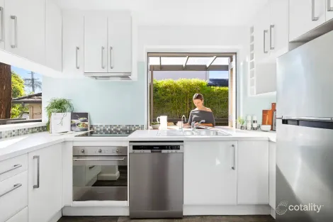 Property photo of 2/14 Austin Street Fairlight NSW 2094