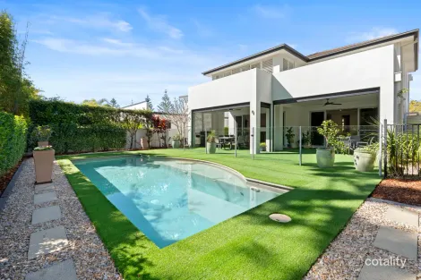 3014 Hillside Walk, Hope Island, QLD 4212