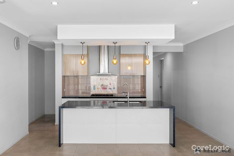 Property photo of 12 Genoa Chase Cobblebank VIC 3338