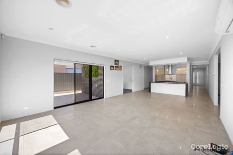 Property photo of 12 Genoa Chase Cobblebank VIC 3338