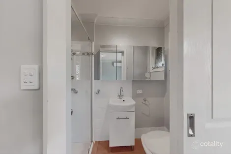 Property photo of 4/15-17 Vera Street Greenslopes QLD 4120