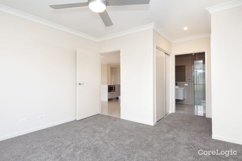 Property photo of 27 Keelson Crescent Hope Island QLD 4212