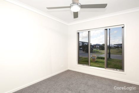 Property photo of 27 Keelson Crescent Hope Island QLD 4212