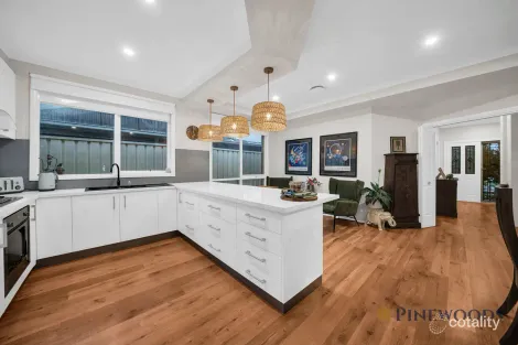 Property photo of 42 Plowman Court Epping VIC 3076