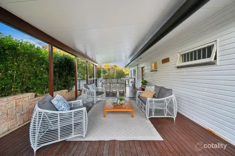 Property photo of 67 Minto Crescent Arana Hills QLD 4054