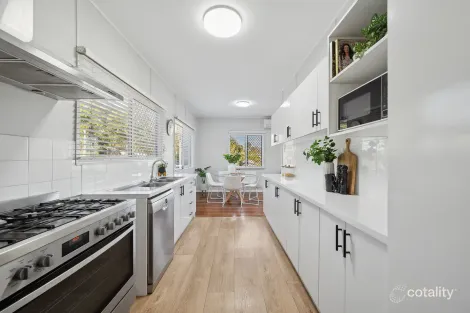Property photo of 67 Minto Crescent Arana Hills QLD 4054