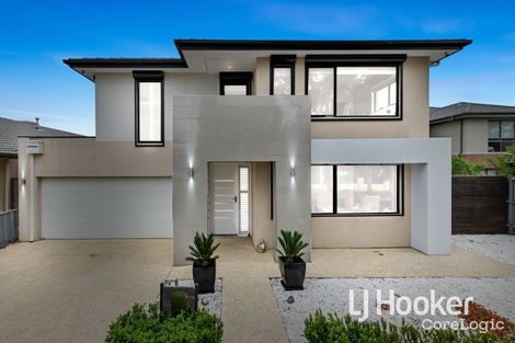 Property photo of 32 Lemongrove Way Berwick VIC 3806