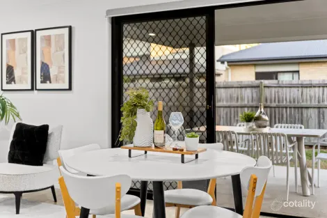 Property photo of 18 Pipet Crescent Pallara QLD 4110