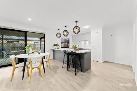 Property photo of 18 Pipet Crescent Pallara QLD 4110